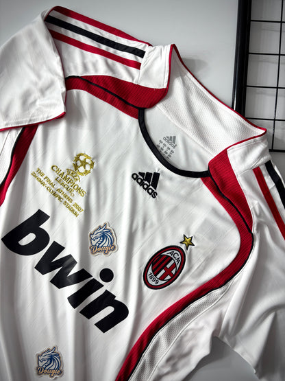 CAMISA RETRÔ AC MILAN II 2006/07 + (KAKÁ #22)