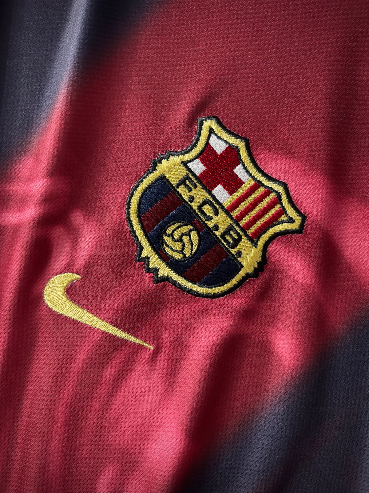 CAMISA RETRÔ BARCELONA X TRAVIS SCOTT 2000/01