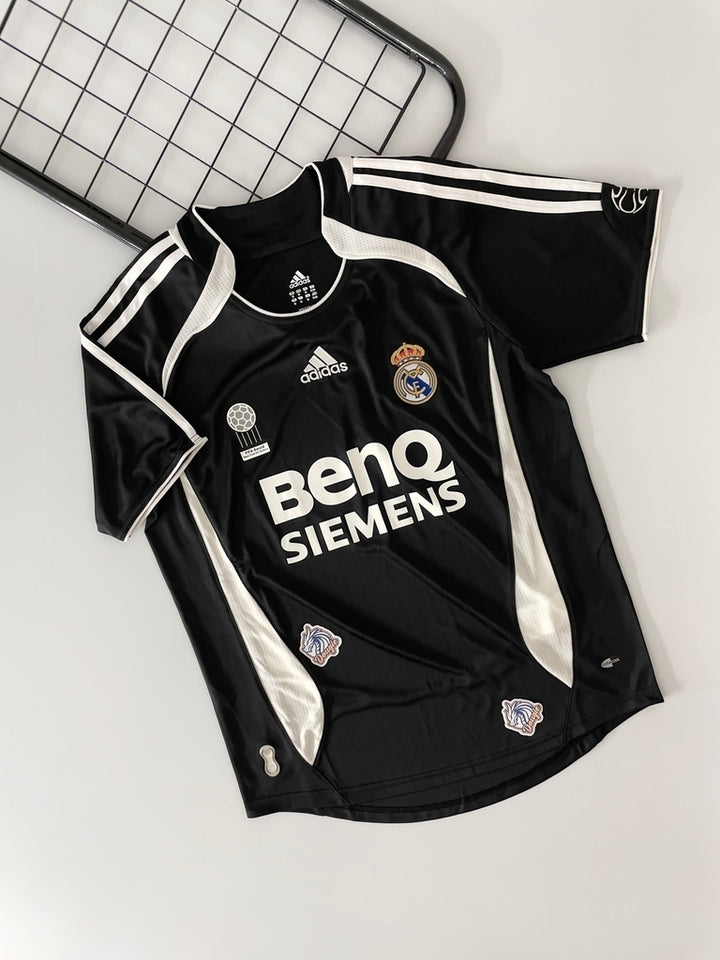 CAMISA RETRÔ REAL MADRID II 2006/07